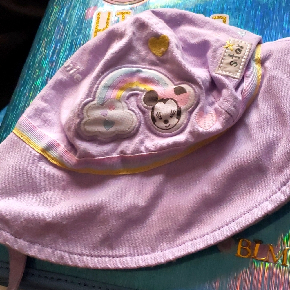Minnie mouse bucket hat